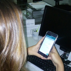 Viviane Garcia, 23, recebeu mensagens no WhatsApp de funcionário de loja de roupas após entrega em sua casa