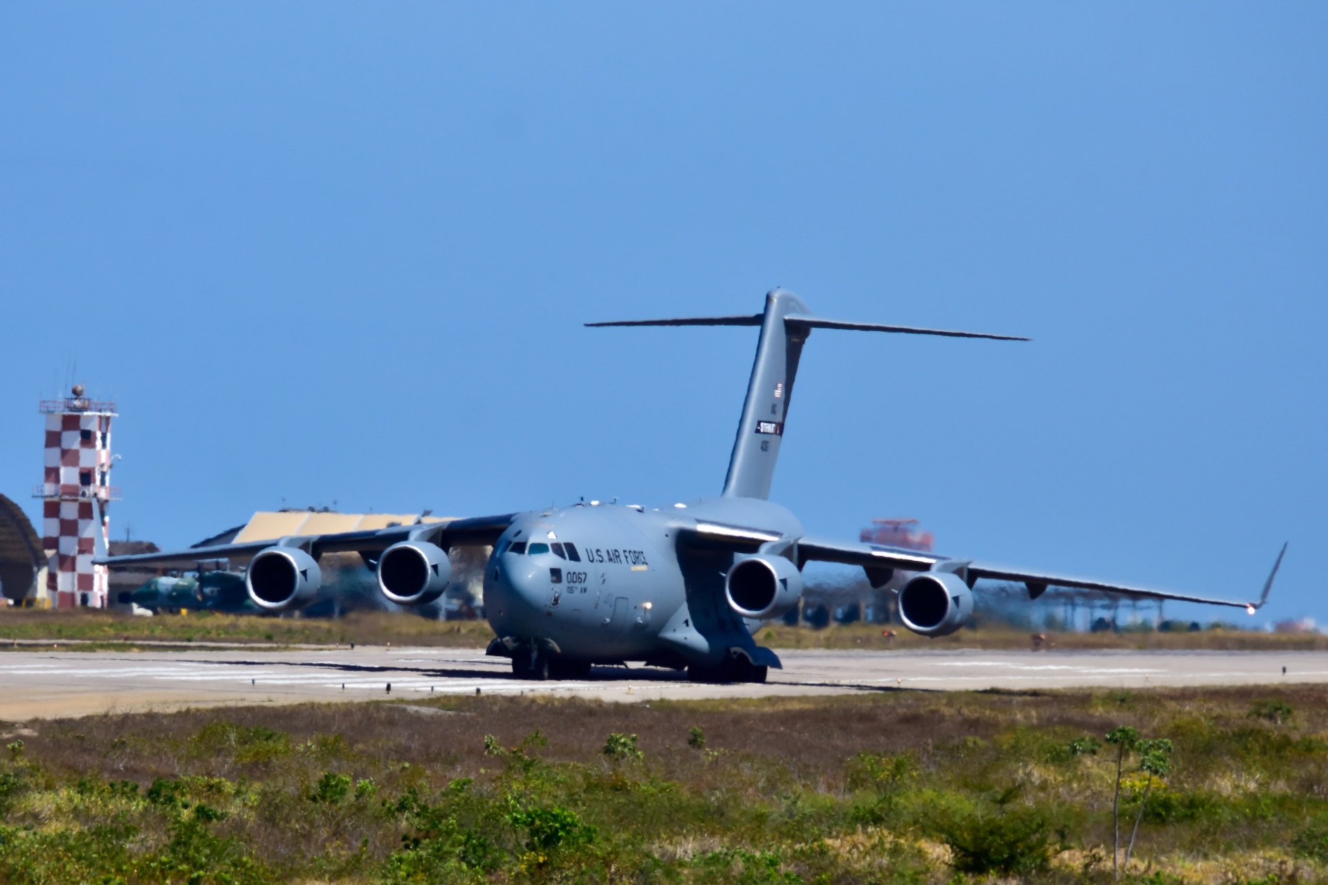 Avião de transporte de tropas C-17 se prepara para decolar no RN - VITORINO JUNIOR/PHOTOPRESS/ESTADÃO CONTEÚDO
