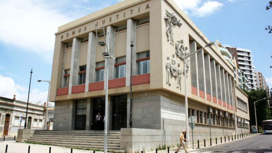 Acusada está sendo julgada no Tribunal Judicial da Comarca de Faro, na cidade de Portimão (foto) - Divulgação