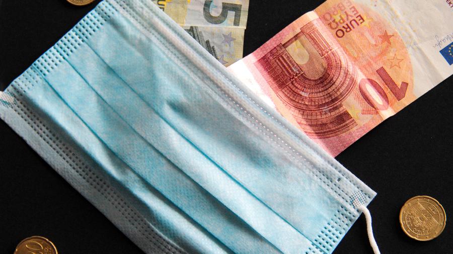 dinheiro, euro, notas, moedas, coronavírus - Getty Images / EyeEm