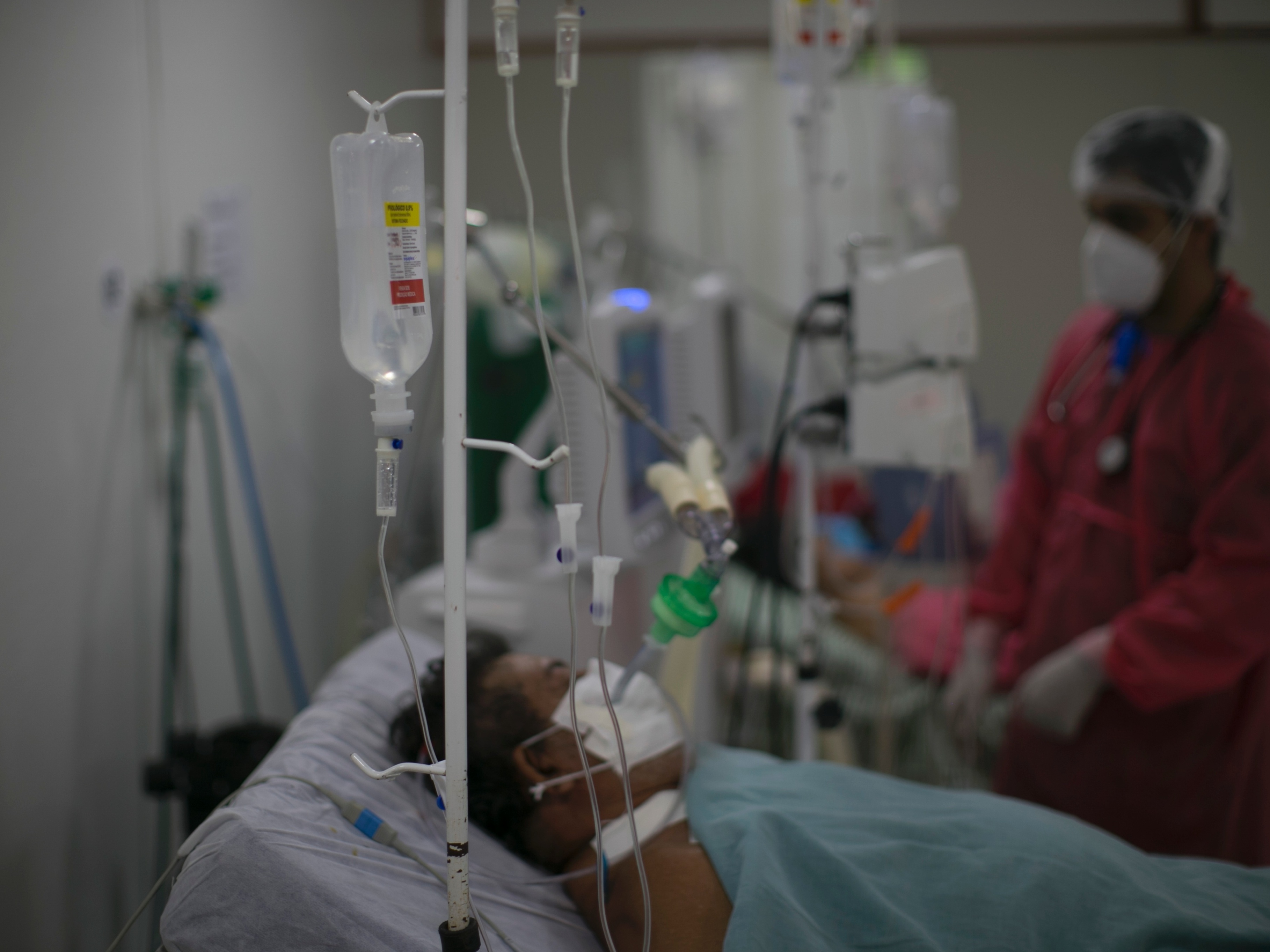 Brasil registra o maior número de mortes por covid-19 em 24 h do ano: 1.452
