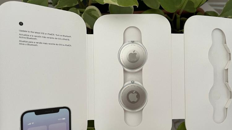 Embalagem do kit com quatro dispositivos da Apple