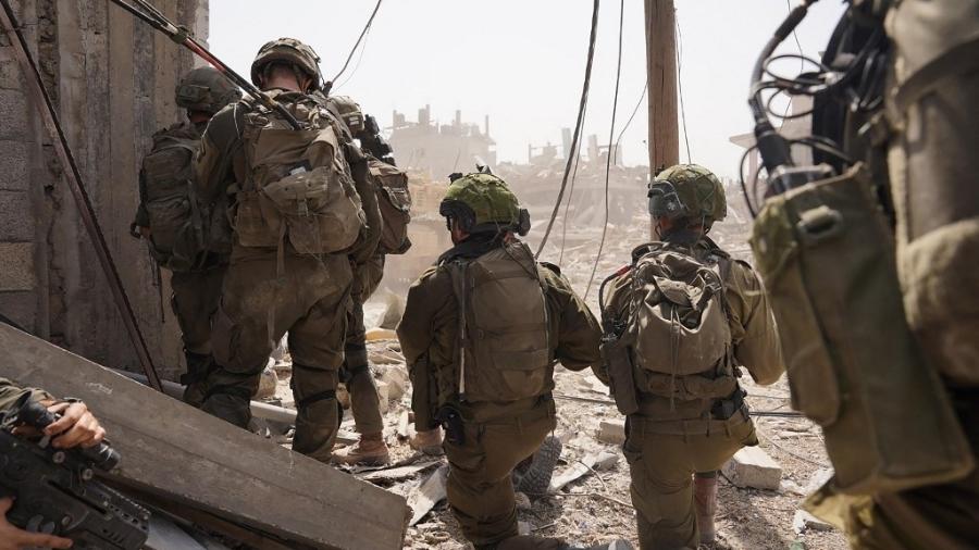 Soldados israelenses durante operação militar na Faixa de Gaza - Photo by Israeli Army/18.jul.2024-AFP