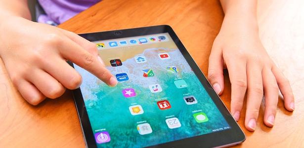 Noruega planeja proibir uso de mídias sociais por menores de 16 anos