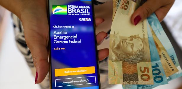 No próximo sábado (27), o governo federal vai começar apagar a terceira parcela do auxílio emergencial; saque em dinheiro tem outro calendário