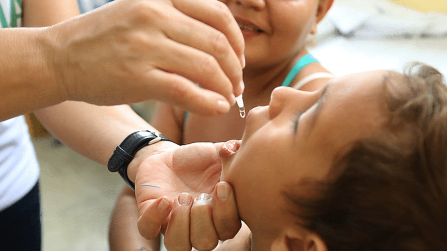 Em 2020, cerca de 1 milhão de crianças brasileiras não receberam as doses de vacina contra a poliomielite - Erasmo Salomão/Ministério da Saúde