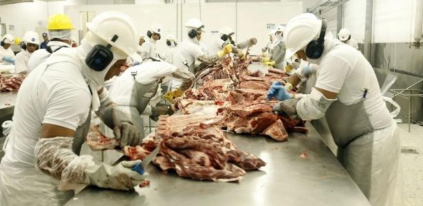 CNI quer restringir proteção contra frio para trabalhadores de frigoríficos