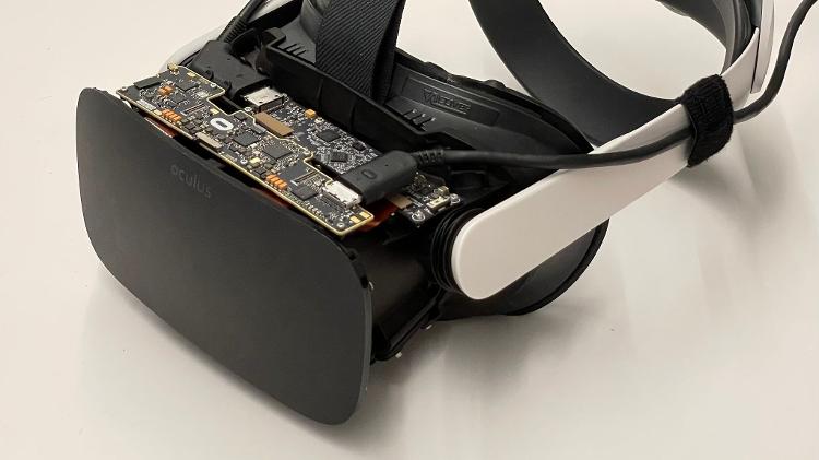 Butterscotch, one of Meta's prototype virtual reality (VR) glasses - Disclosure / Meta - Disclosure / Meta