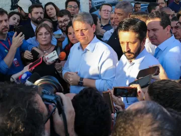 Tarcísio rebate Lula e diz ao UOL que contrato do metrô já está assinado