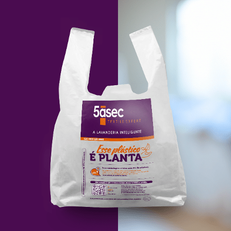 A 5àsec usa sacolas produzidas com materiais compostáveis A 5àsec usa sacolas produzidas com materiais compostáveis