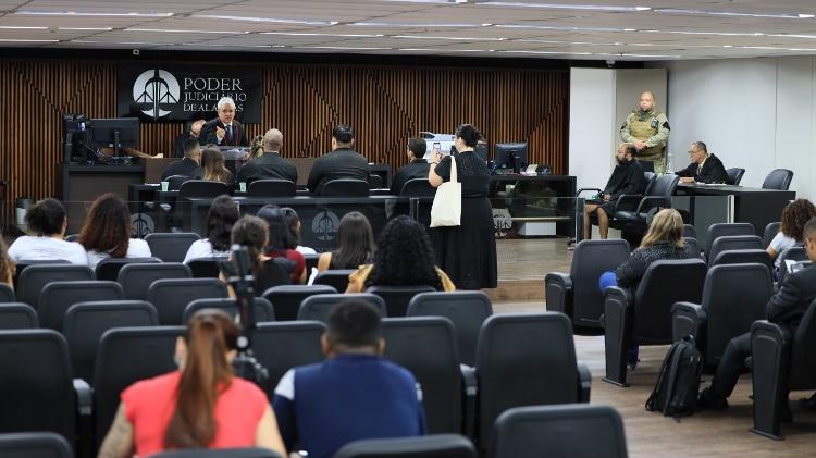 Promotor Antônio Velas Boas fala durante juri de serial killer Promotor Antônio Velas Boas fala durante juri de serial killer