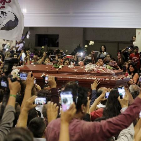 17.abr.2019 - Velório do ex-presidente do Peru Alan García reúne multidão - Guadalupe Pardo/Reuters