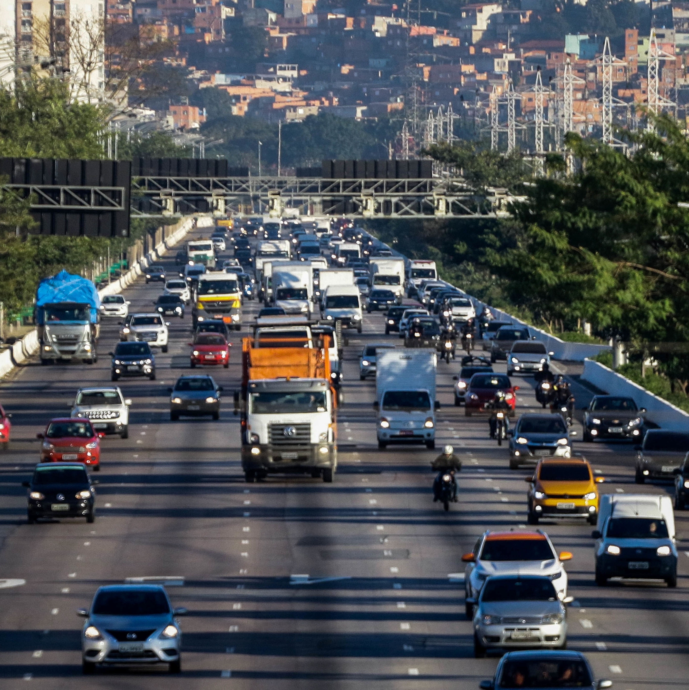 Projeto prevê punição a quem divulga infrações de trânsito