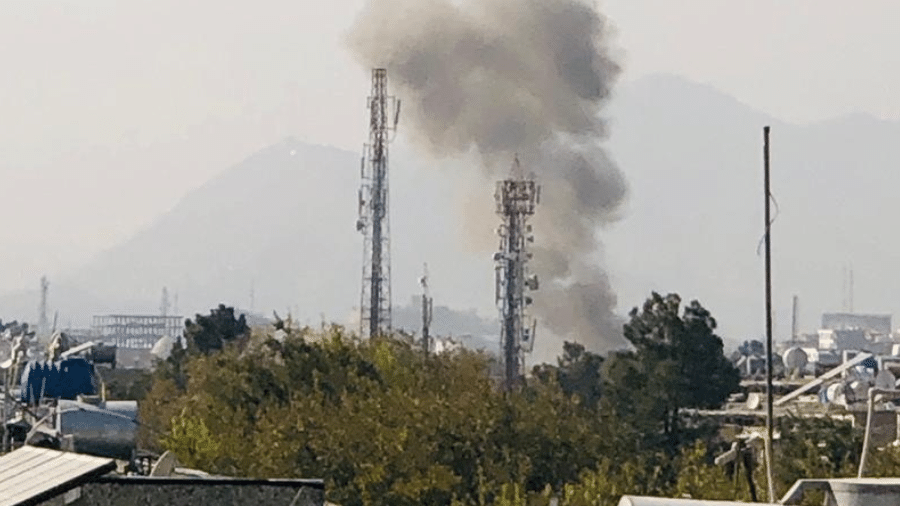 Duas explosões perto do hospital militar Sardar Mohammad Dawood Khan, no centro de Cabul, deixaram mortos e feridos nesta terça-feira (2) - Reuters