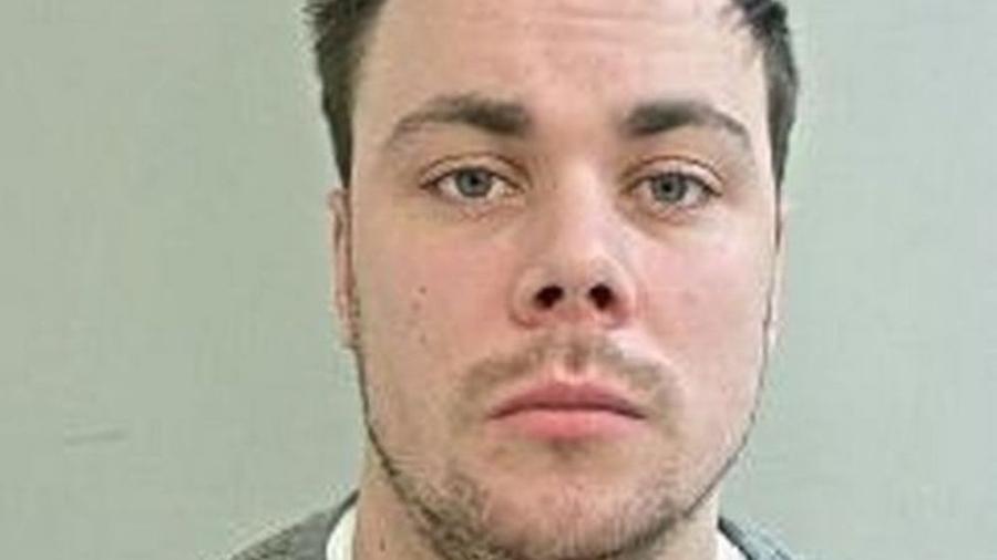 Connor Hegarty tinha 23 anos quando começou a perseguir adolescente na Inglaterra  - Reprodução/Lancashire Police 