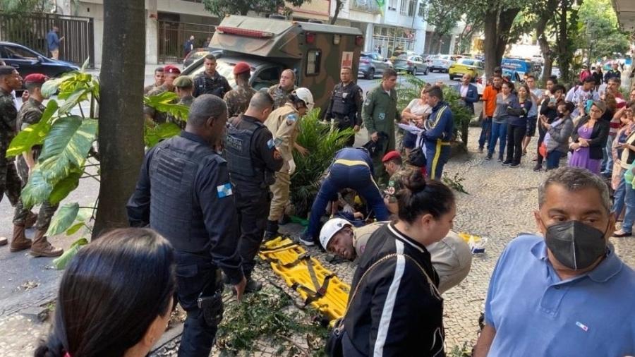 Segundo Corpo de Bombeiros, dois paraquedistas foram resgatados na tarde de hoje; um deles foi socorrido em estado grave - Redes sociais