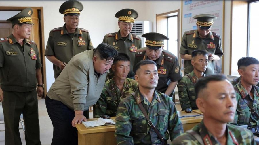 Governo de Kim Jong Un cortou completamente relações com o Sul, a quem chama de 'Estado hostil' Governo de Kim Jong Un cortou completamente relações com o Sul, a quem chama de 'Estado hostil'