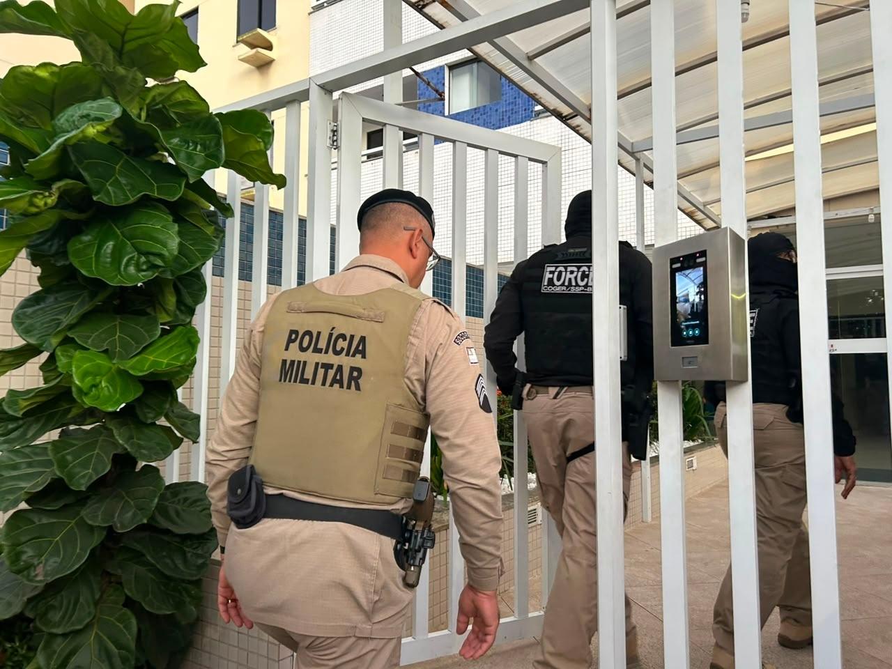 17.jul.2026 - Policiais militares são alvo de operação da PM-BA - undefined