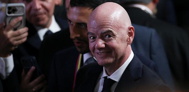 Aliado diz que maioria apoia Infantino na Fifa: 'Levaria um tiro por ele'