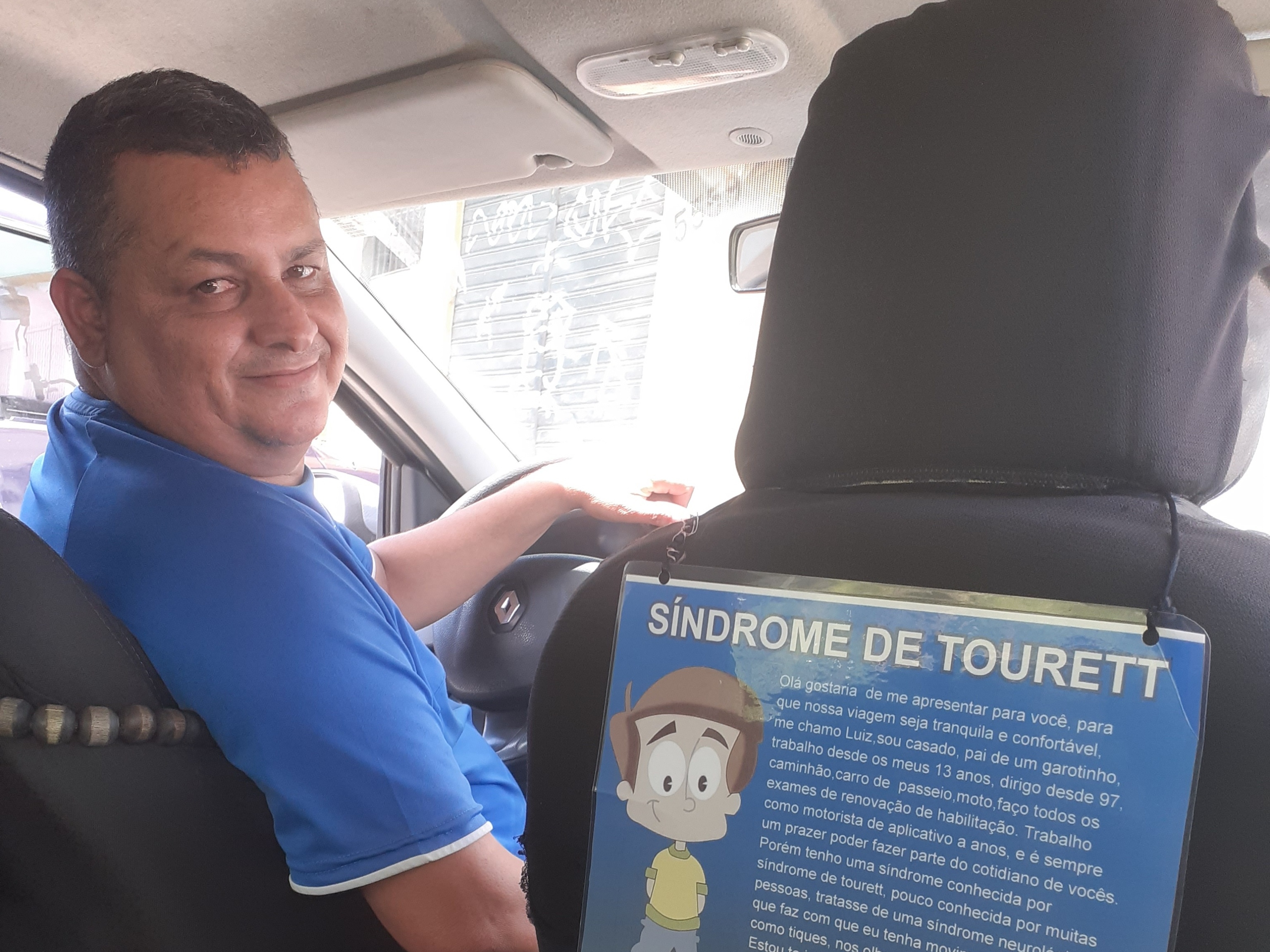 Uber viraliza com cartaz explicando síndrome: 'viagens ficaram tranquilas'