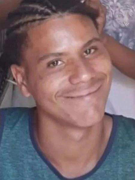 O vendedor de balas Hiago Bastos morto por um PM de folga em Niterói - Reprodução