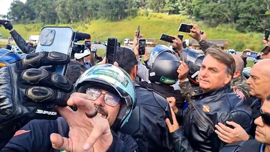 15.abr.2022 - Jair Bolsonaro participa de motociata em rodovia de SP - Reprodução/Redes Sociais