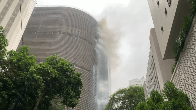 Incêndio atinge o Edifício Copan, no centro de São Paulo