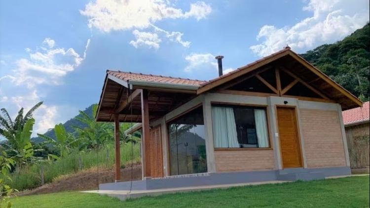 Este chalé em Gonçalves (MG) ganhou nota média máxima dos hóspedes