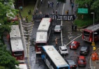 Atos contra aumento de tarifa no transporte bloqueiam terminais de ônibus em SP - Nelson Antoine/Framephoto/Estadão Conteúdo