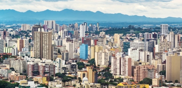 Paisagem urbana de Curitiba (PR), a primeira colocada em ranking de desenvolvimento sustentável das regiões metropolitanas brasileiras - Getty Images