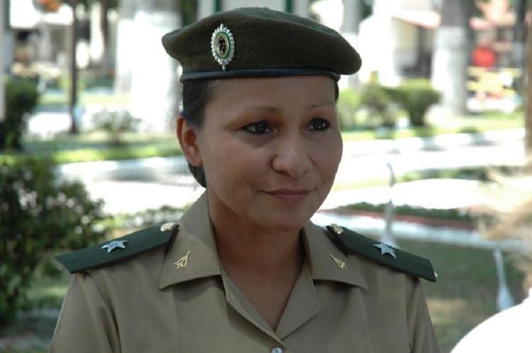 Silvia Waiãpi era apresentada como 'primeira indígena do Exército' Silvia Waiãpi era apresentada como 'primeira indígena do Exército'