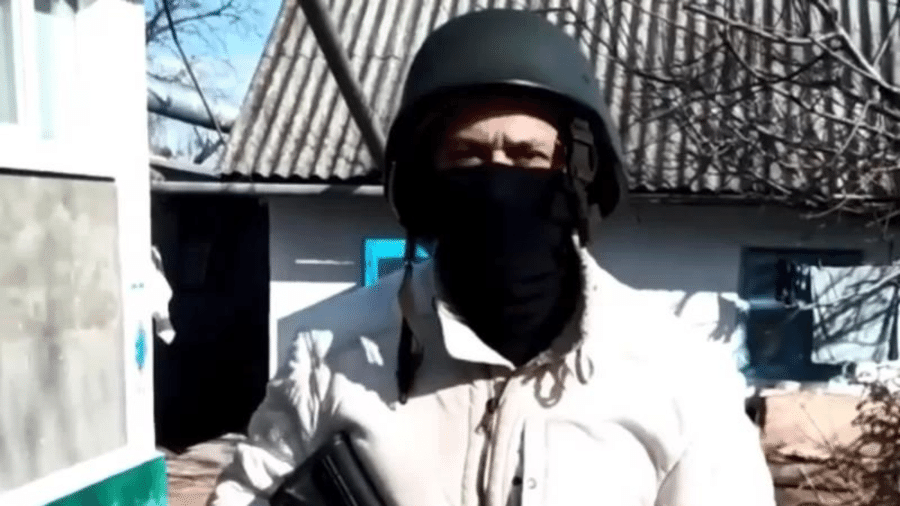 Alex Silva afirma estar combatendo os russos em uma unidade voluntária nas imediações de Kiev e diz ter sido procurado por brasileiros querendo participar da guerra - Arquivo Pessoal