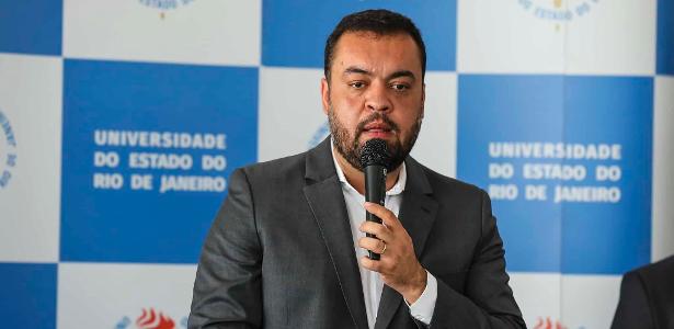 O governador Cláudio Castro em inauguração da nova sede do Cap-Uerj, em março de 2022