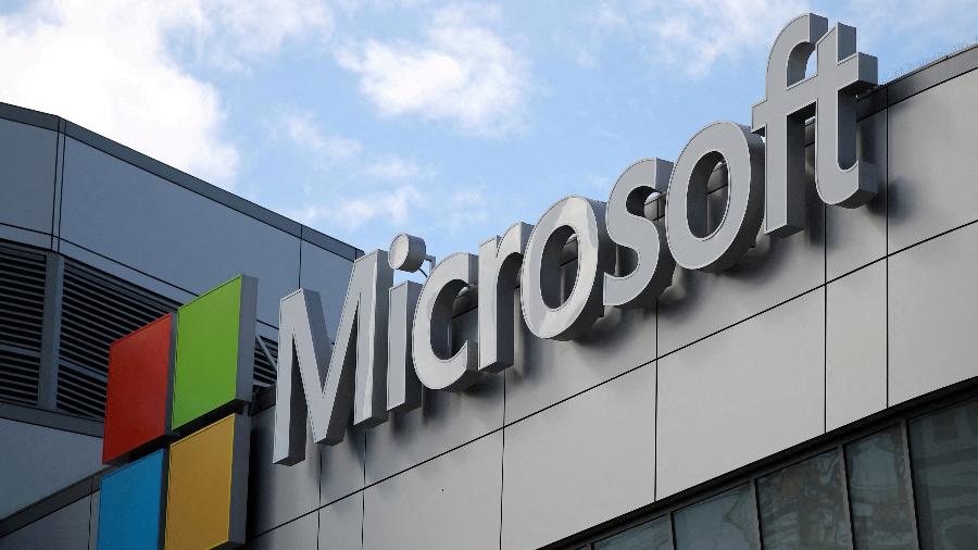 Logotipo da Microsoft em escritório da empresa em Los Angeles, Califórnia (EUA)