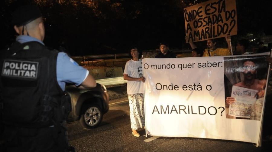 27.jul.2015 - Protesto que relembrou dois anos da morte do pedreiro Amarildo, na Rocinha - Fernando Frazão/Agência Brasil