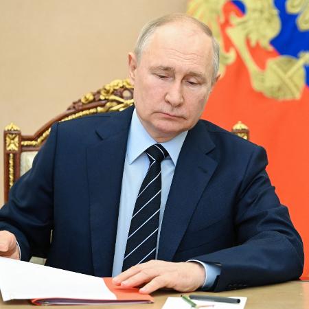 Mães, esposas e irmãs dos mobilizados na guerra na Ucrânia são "pedras no sapato" de Putin, que oficializou sua candidatura à reeleição