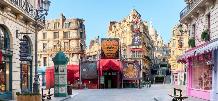 Área inspirada em "Animais Fantásticos" com uma recriação da Paris dos anos 1920 Área inspirada em "Animais Fantásticos" com uma recriação da Paris dos anos 1920