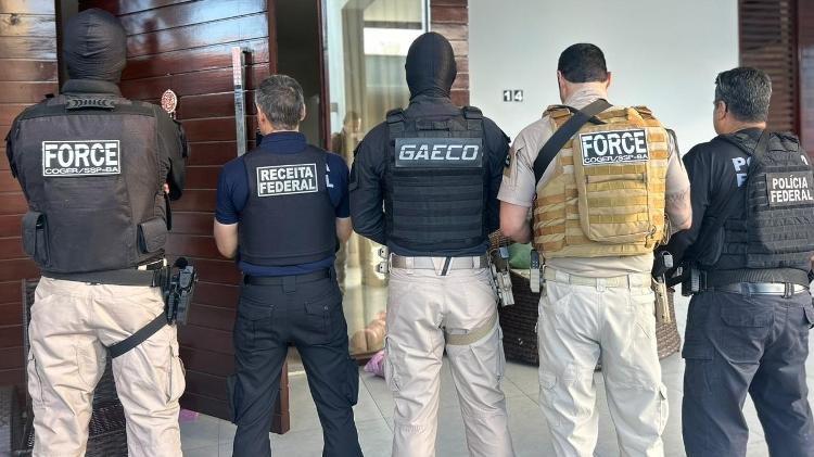 Equipes na casa de Binho Galinha na operação El Patrón, em outubro de 2025 Equipes na casa de Binho Galinha na operação El Patrón, em outubro de 2025