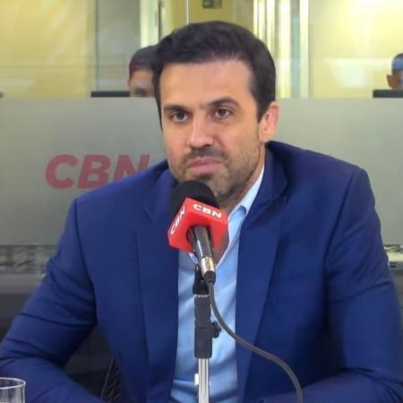 Candidato Pablo Marçal (PRTB) durante sabatina na rádio CBN