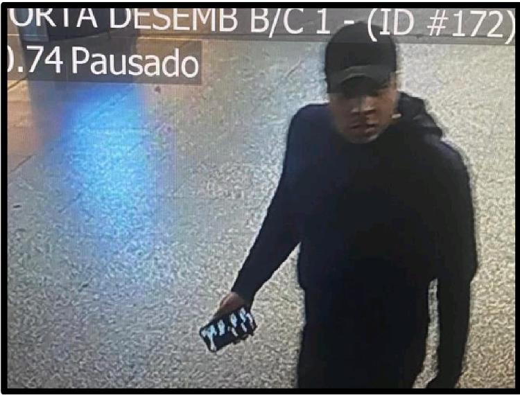 Kauê do Amaral Coelho aparece em imagens do aeroporto de Guarulhos