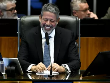 Governo retoma toma-lá-dá-cá, mas é Lira quem garante pacote de Haddad