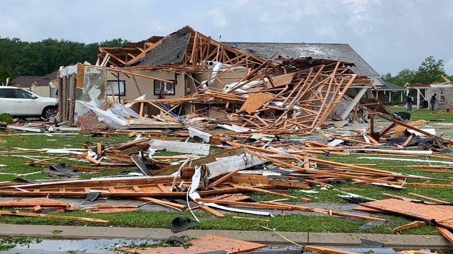 Tornados atingiram os estados de Mississippi e Louisiana, no sul dos EUA - AFP PHOTO /THE CITY OF MONROE, LOUISIANA/HANDOUT