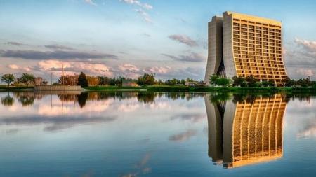Em uma área de 2,7 mil hectares perto de Chicago, o Fermilab é o principal laboratório de física de partículas dos EUA - FERMILAB - FERMILAB