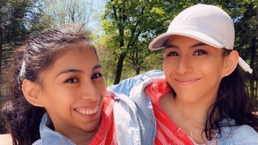 As gêmeas siamesas Lupita e Carmen ganharam notoriedade por compartilharem seus desafios diários - Reprodução/Instagram