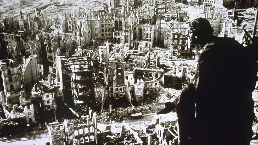 Bombardeio de Dresden gerou tempestade de fogo que destruiu o centro da cidade - Getty Images
