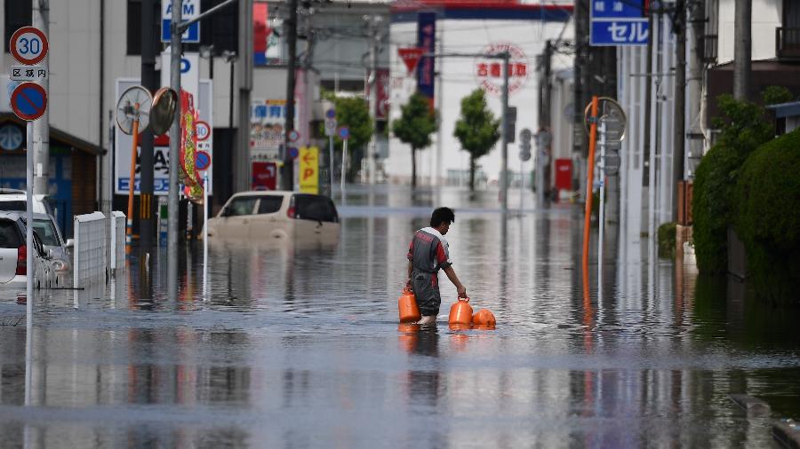 Fortes chuvas causaram devastação no sudoeste do Japão - CHARLY TRIBALLEAU / AFP