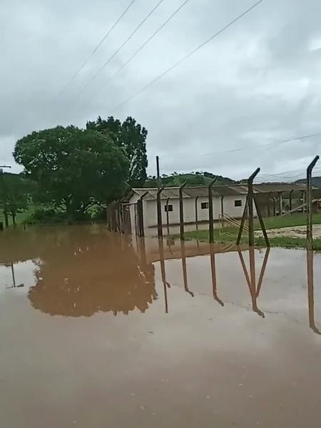 Fazenda Condessa, em Conceição do Pará, está ilhada após chuvas em Minas Gerais - Reprodução/Arquivo pessoal