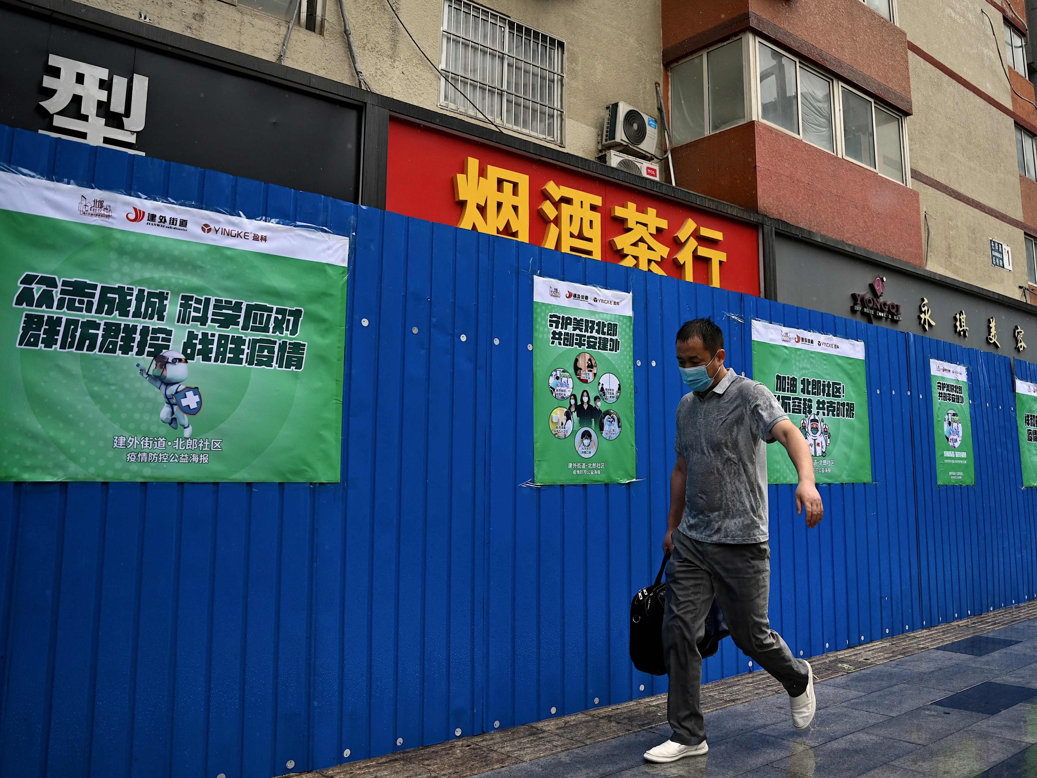Novos lockdowns e calote de construtora esfriam economia chinesa