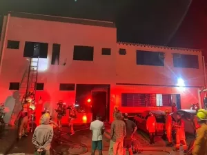 Incêndio em pousada deixa três mortos em Brasília; homem é preso