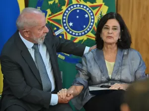 Lula demite Nísia, confirma Padilha na Saúde e dá início à reforma